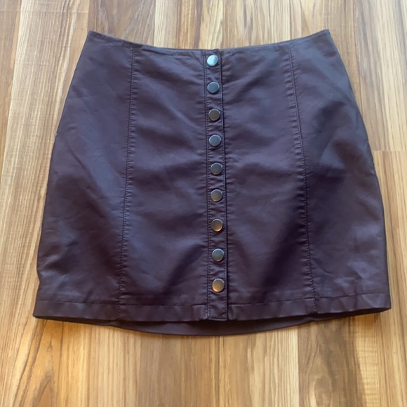 Free People Oh Snap Vegan Leather Button Skirt 8 - Picture 5 of 6